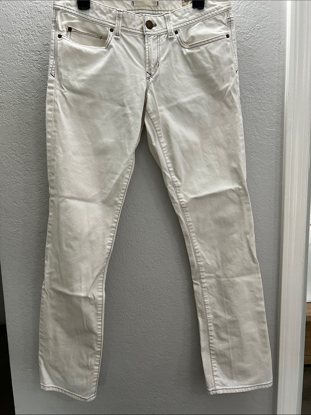 GAP Women's winter white Low Rise Straight Leg Jeans 29